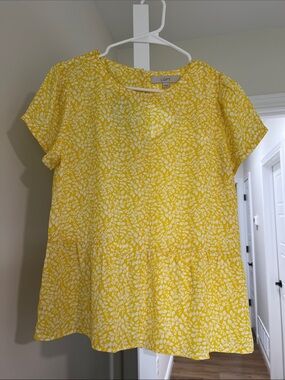 LOFT Yellow & White Floral Peplum Short Sleeve Top